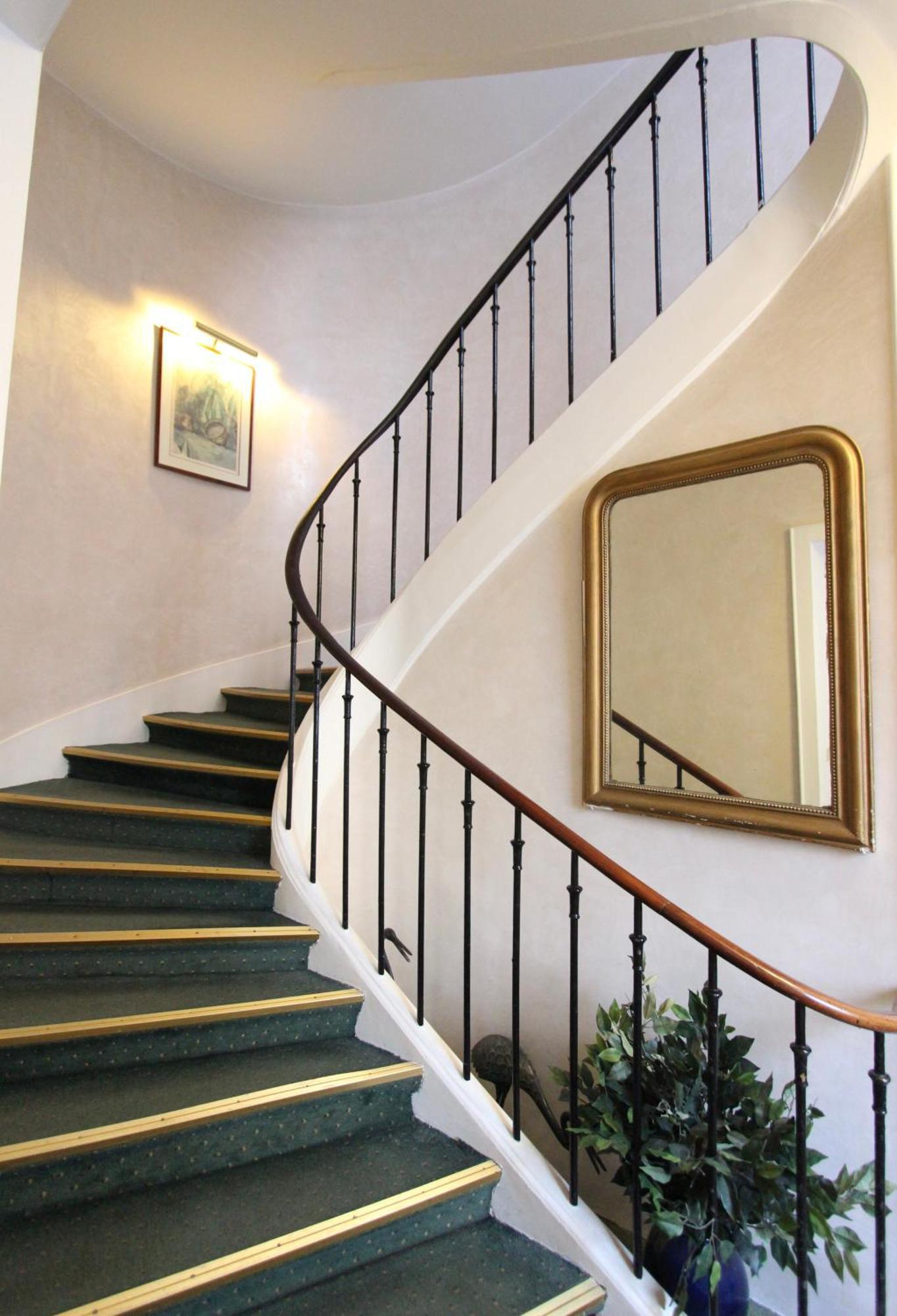 Hotel Chopin 2*